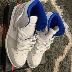 Air Jordan 1 racer blue